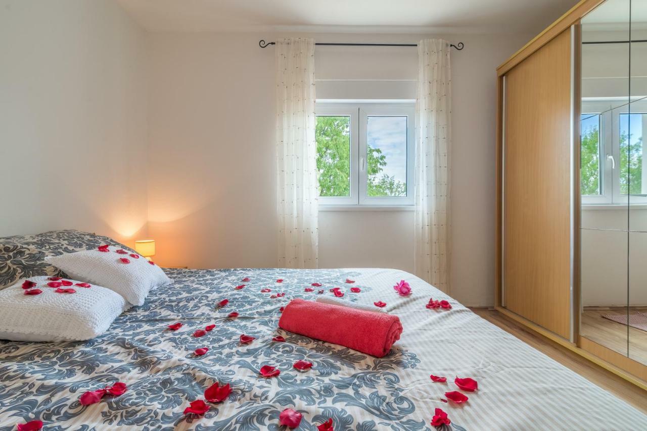 Home Idassa Zára Kültér fotó